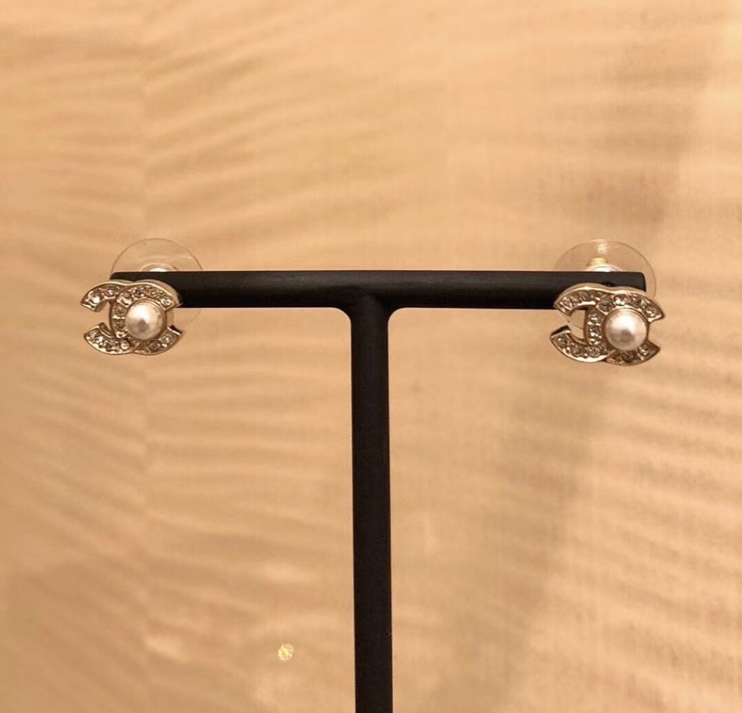 Chanel Earrings Pearl M-l