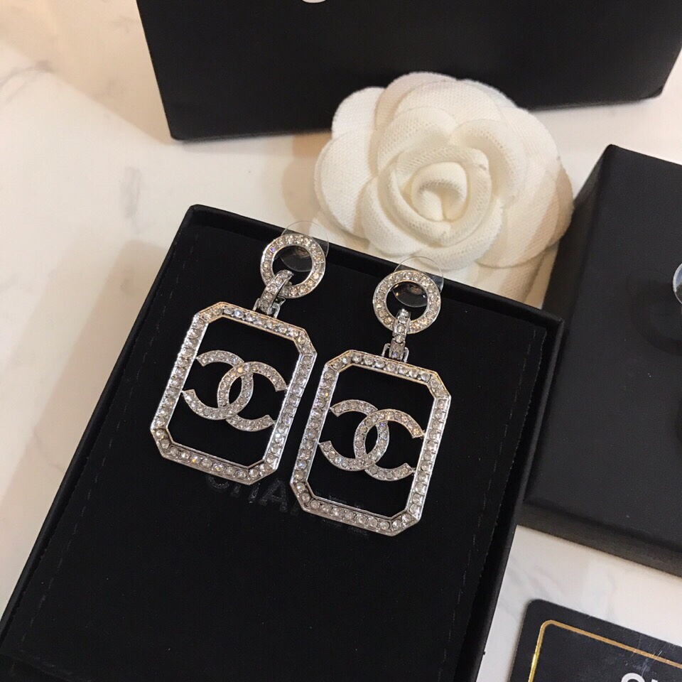 Chanel Earrings Inlaid L