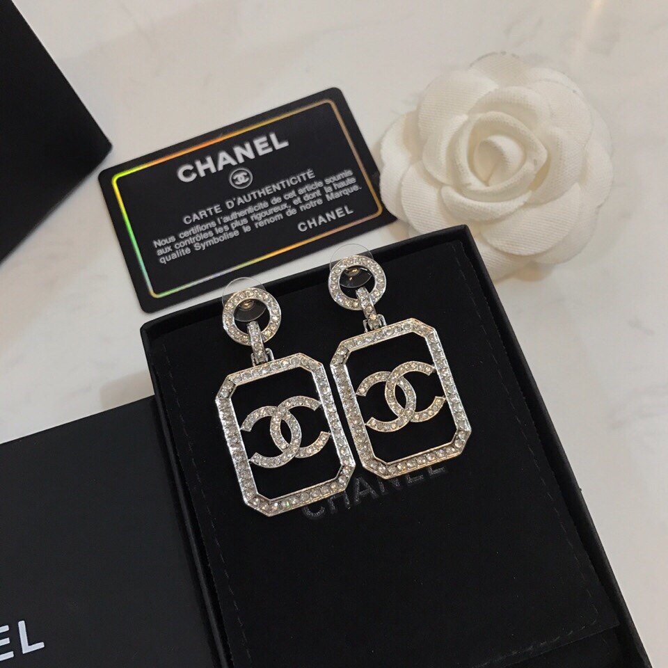 Chanel Earrings Inlaid L