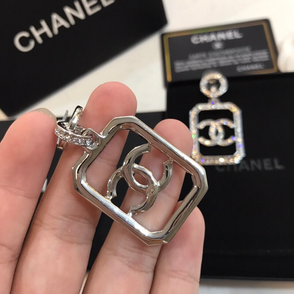 Chanel Earrings Inlaid L
