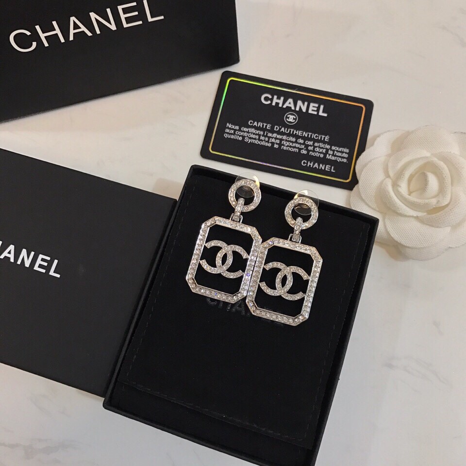 Chanel Earrings Inlaid L