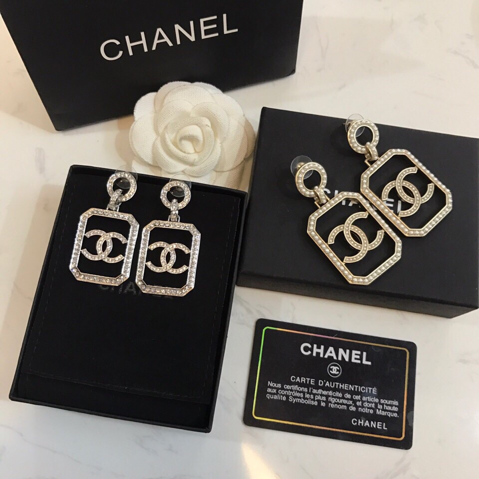 Chanel Earrings Inlaid L