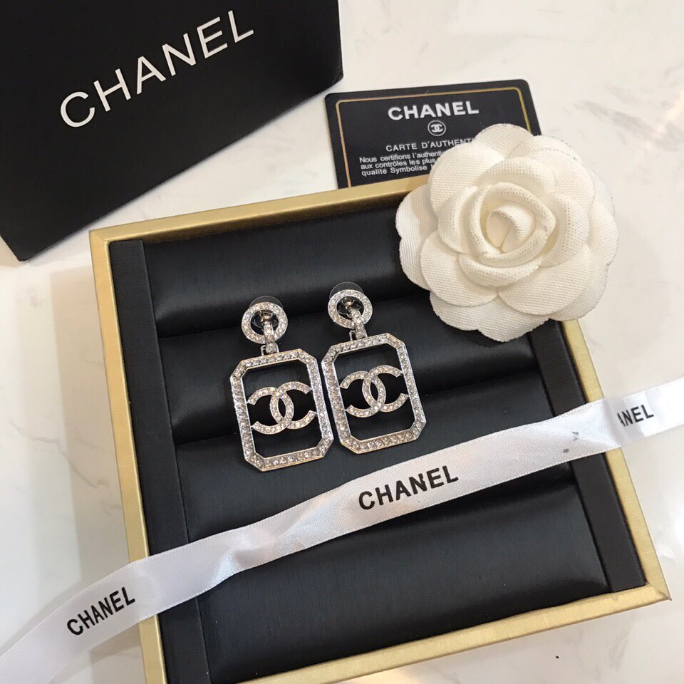 Chanel Earrings Inlaid L