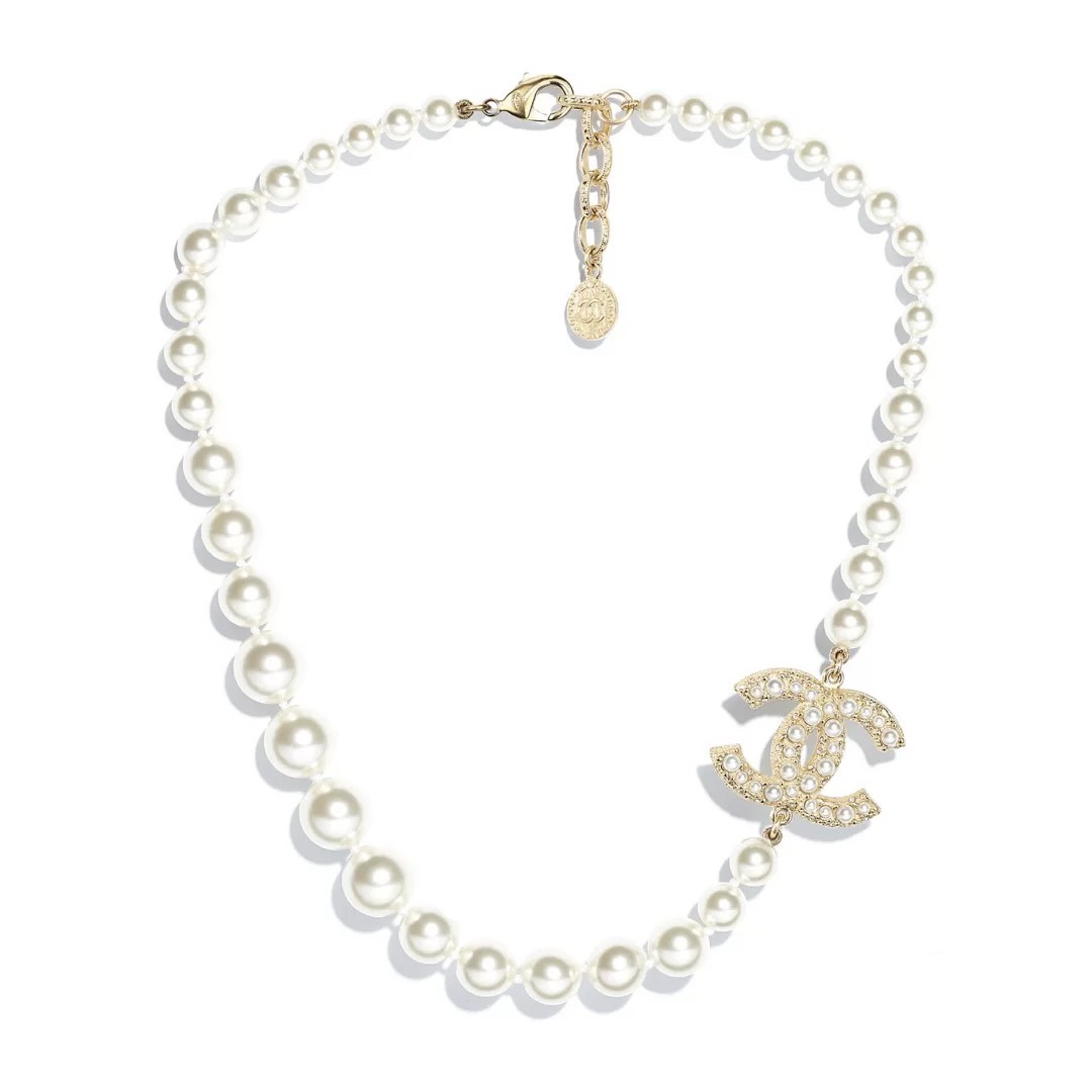 Chanel Necklace Pearl L