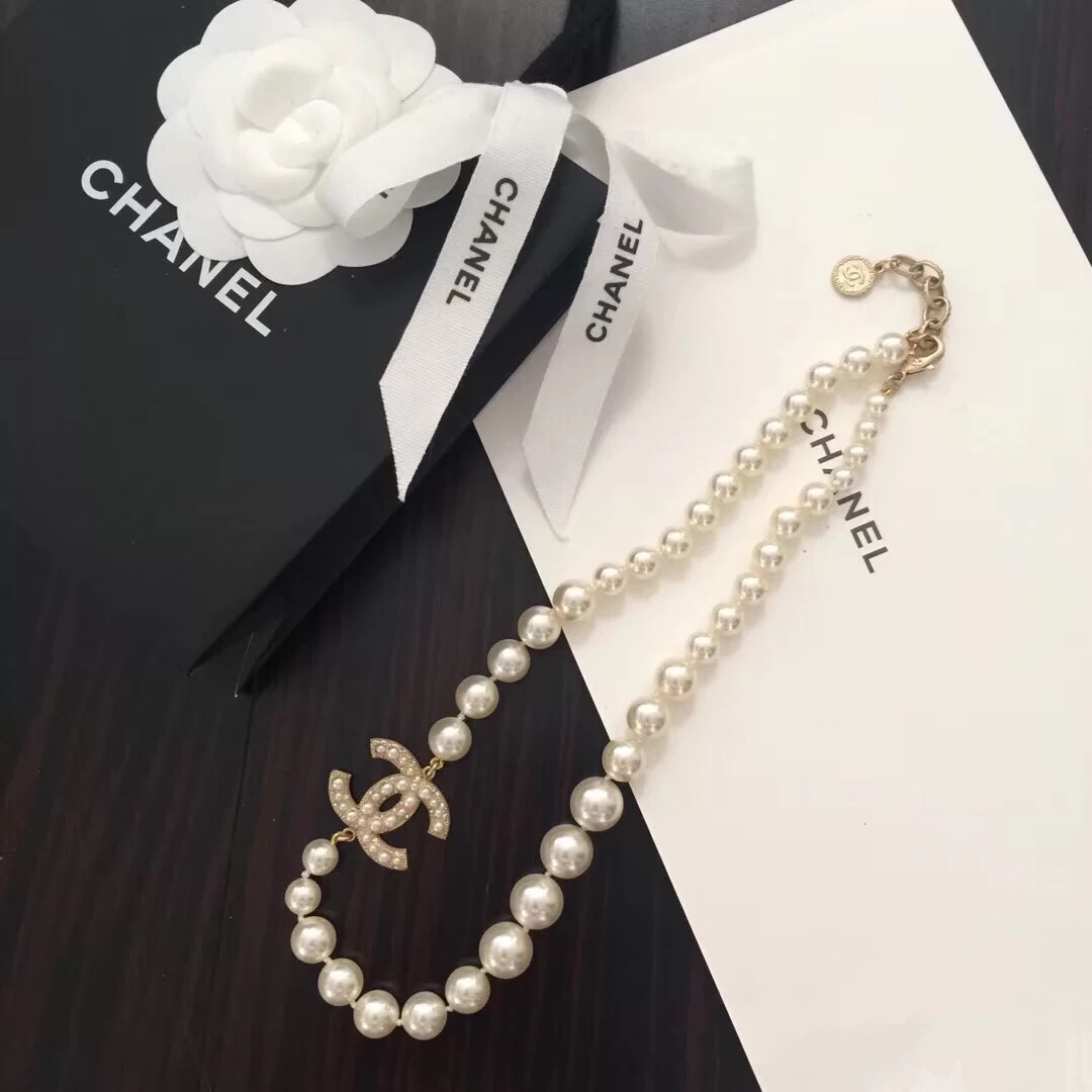Chanel Necklace Pearl L