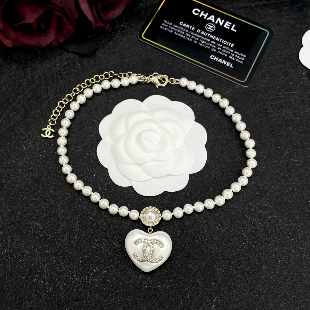 Chanel Necklace Pearl White