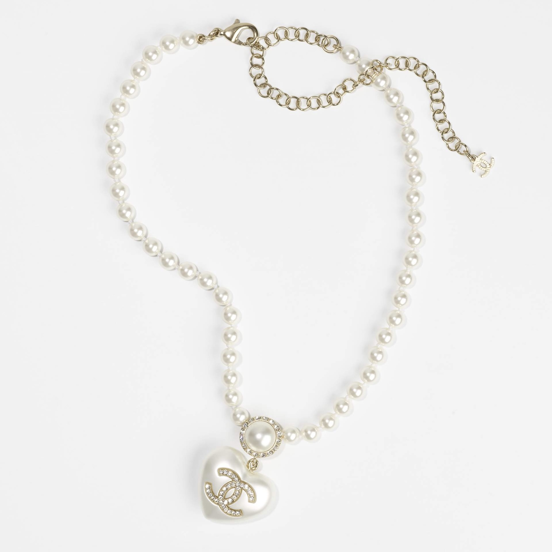Chanel Necklace Pearl White