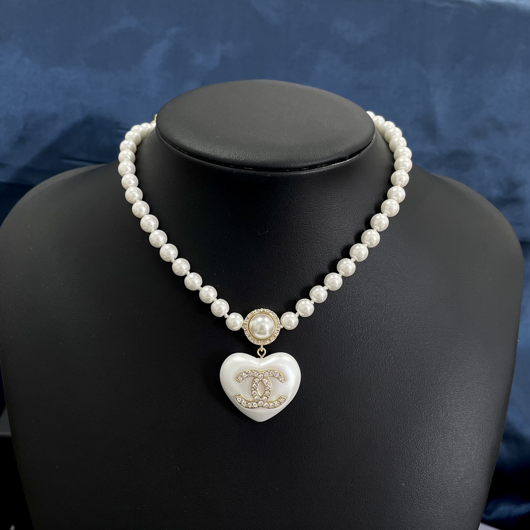 Chanel Necklace Pearl White