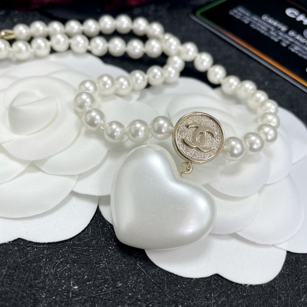 Chanel Necklace Pearl White