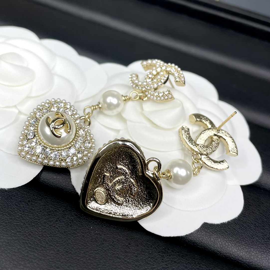 Chanel Earrings White