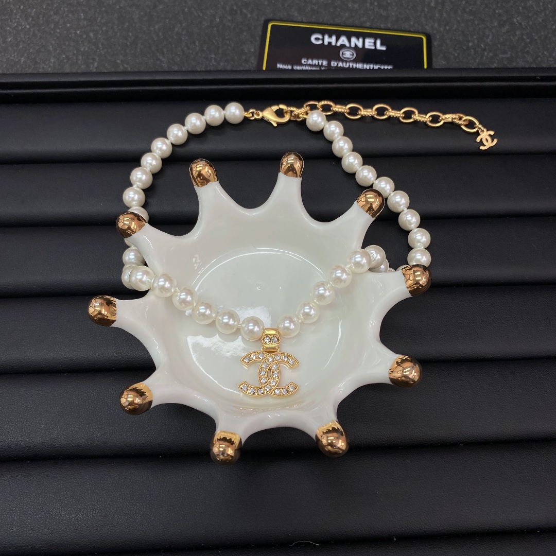 Chanel Necklace Pearl Minimalist Style