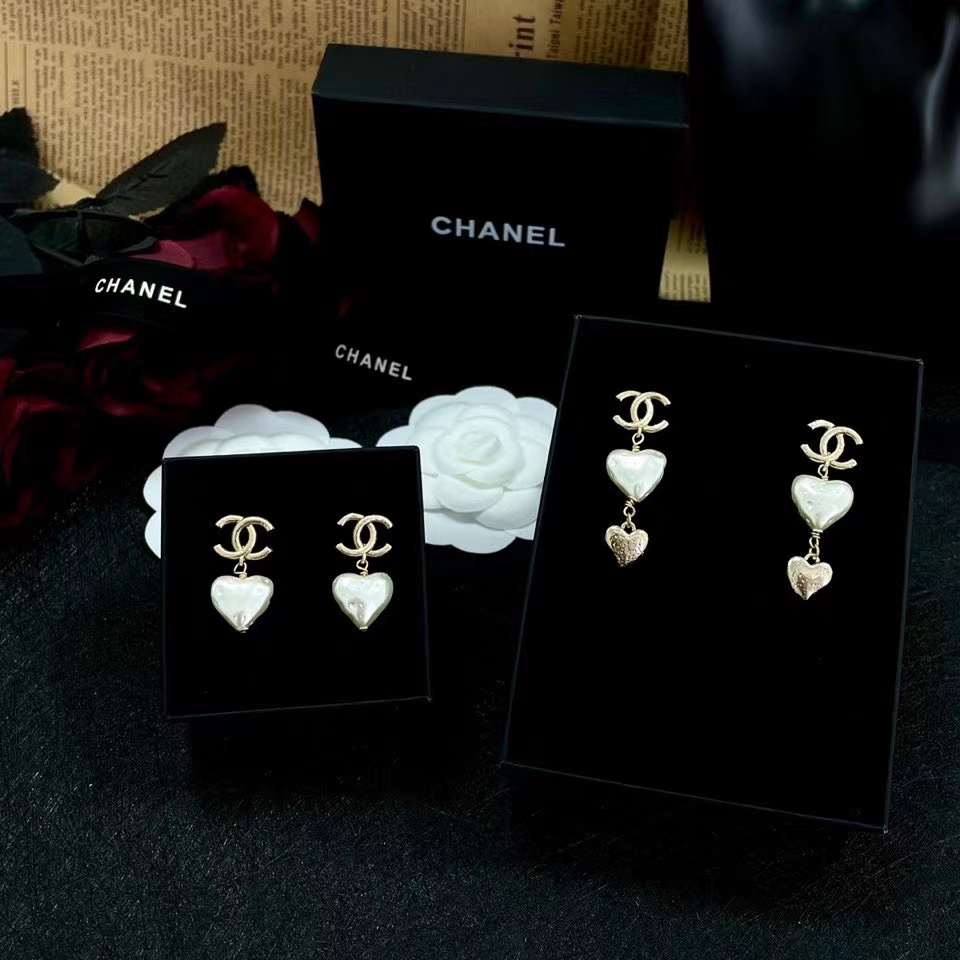 Chanel Earrings Pearl White