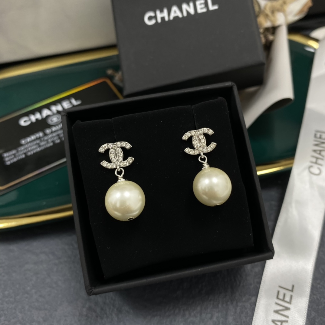 Chanel Earrings Silver Silver Inlaid