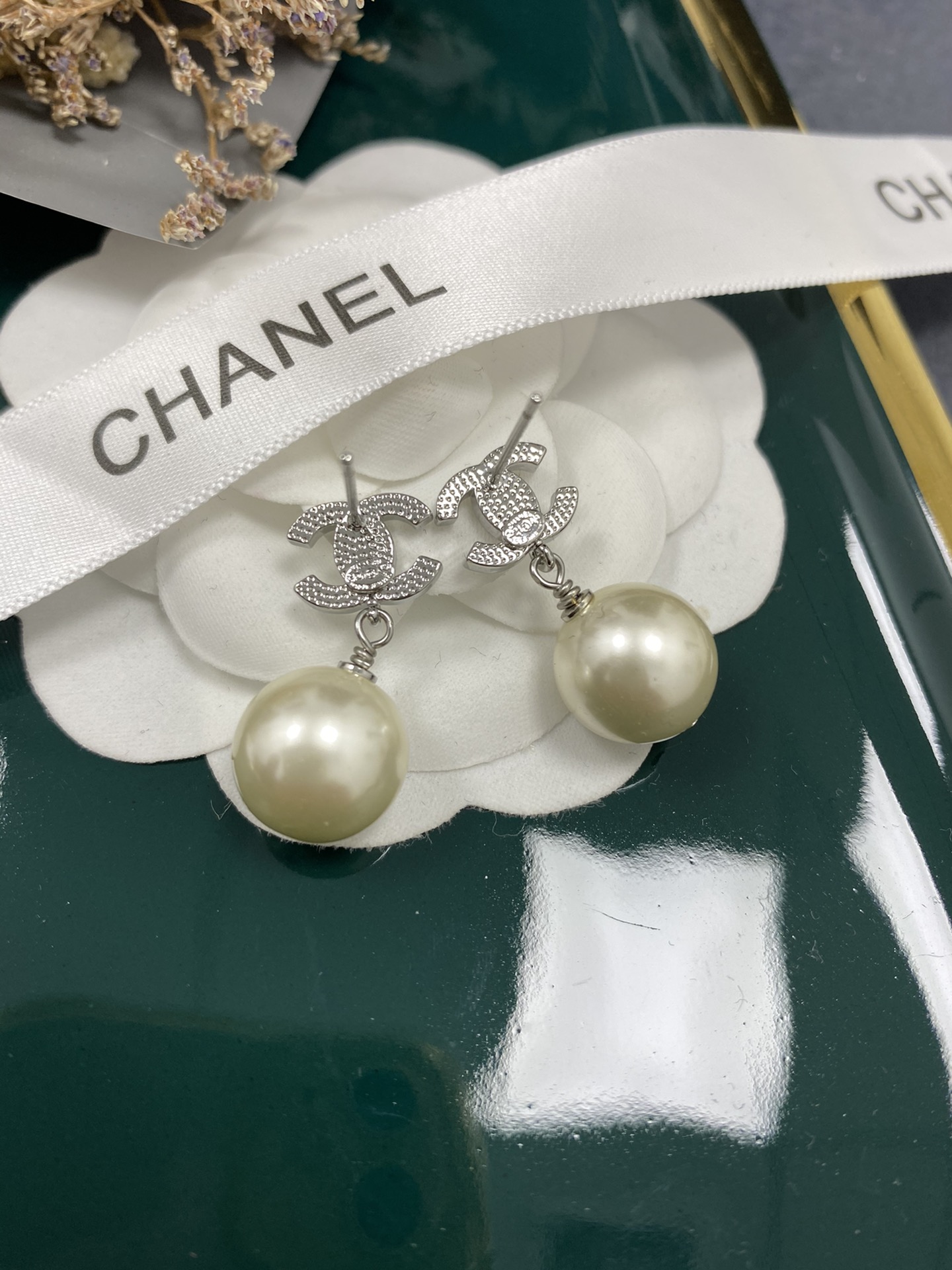 Chanel Earrings Silver Silver Inlaid