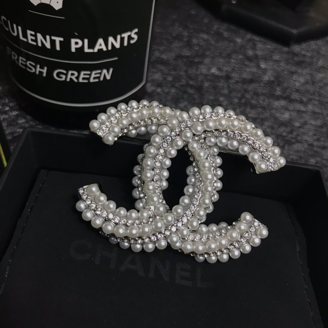 Chanel Earrings Pearl