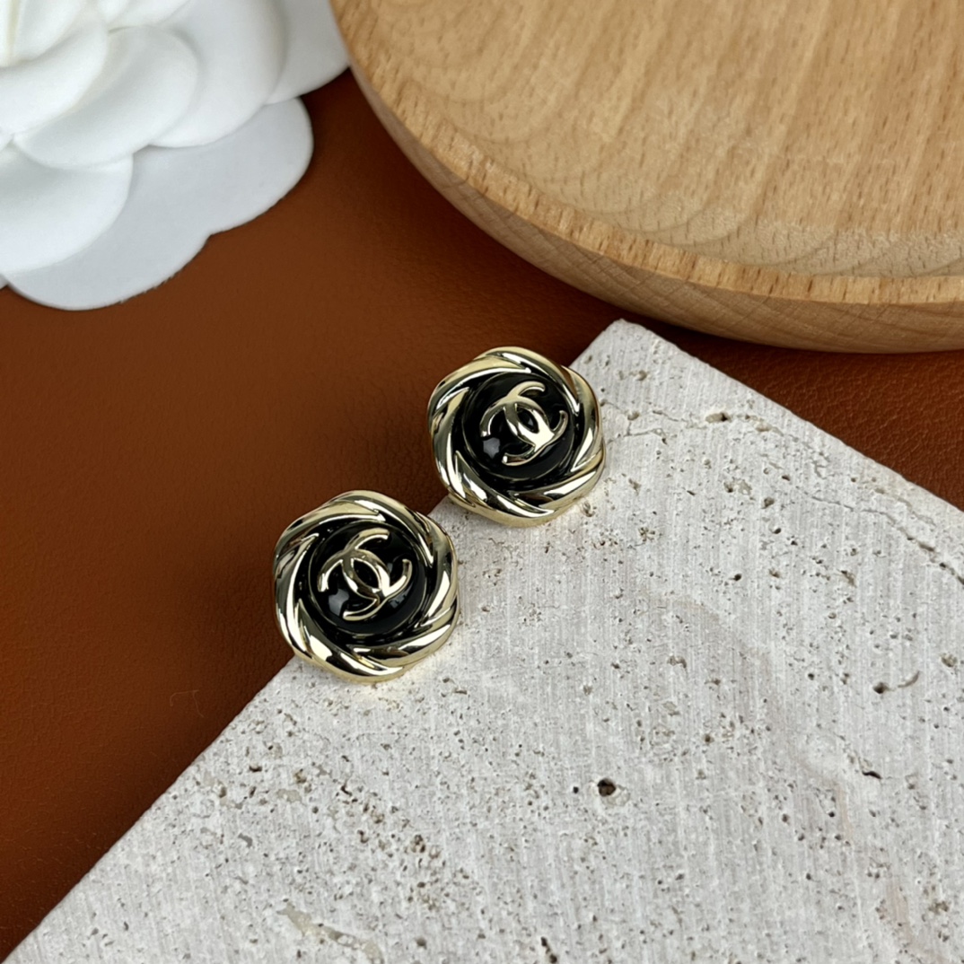 Chanel Earrings Black
