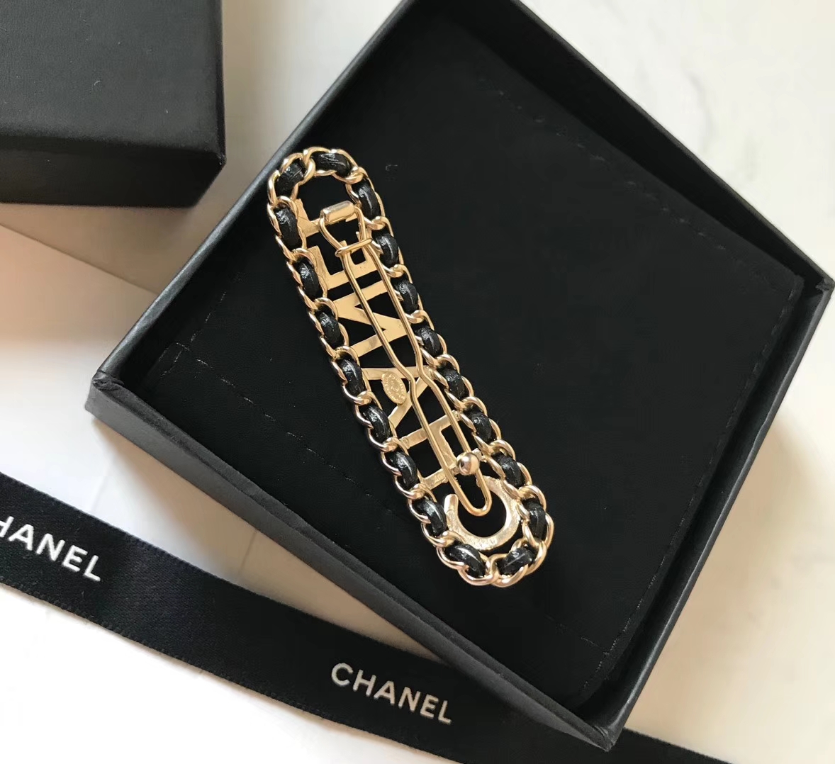 Chanel Basic Jewelry Black L