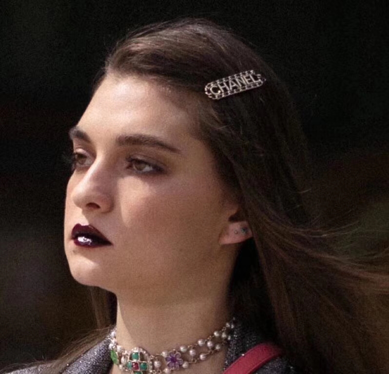 Chanel Basic Jewelry Black L