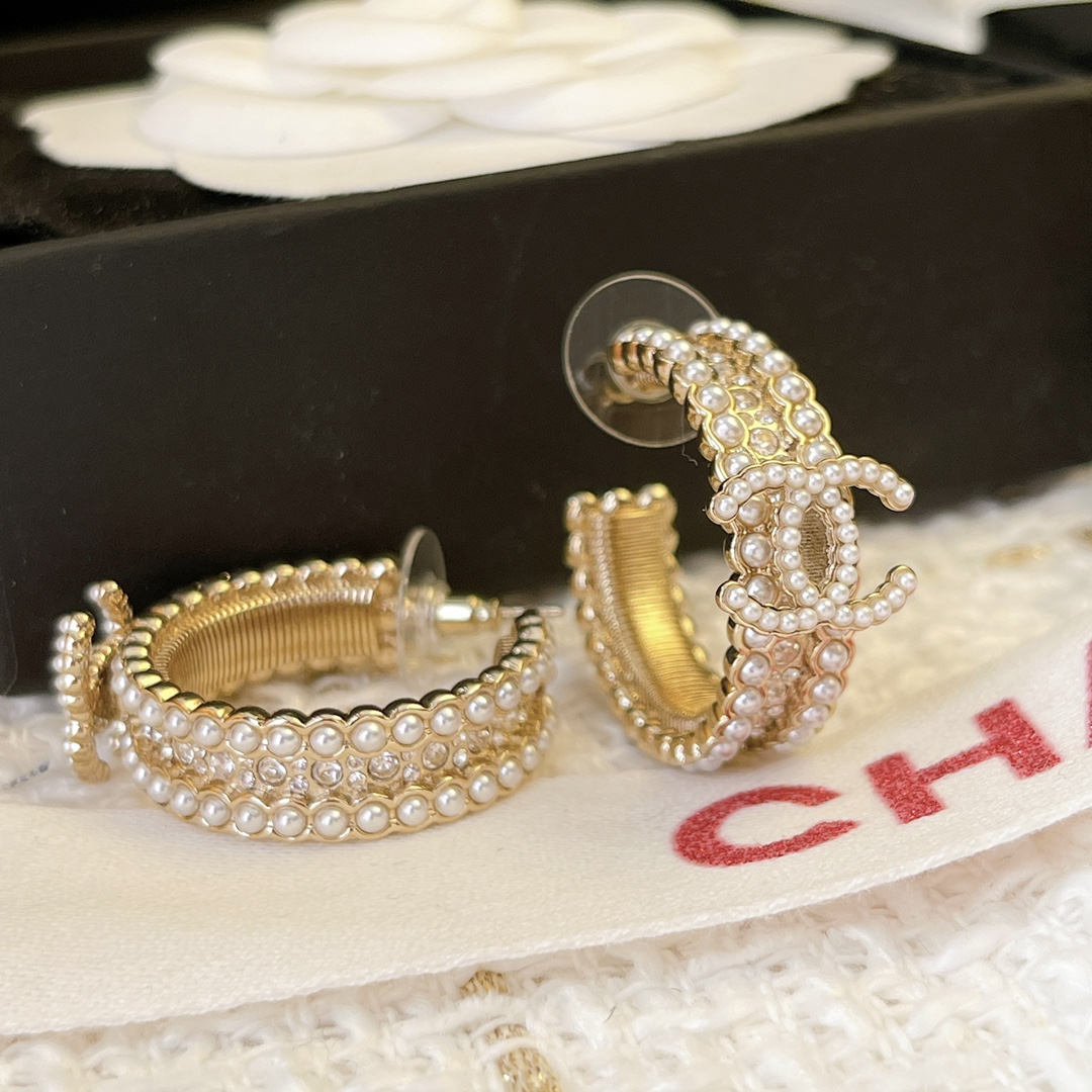 Chanel Earrings Pearl L