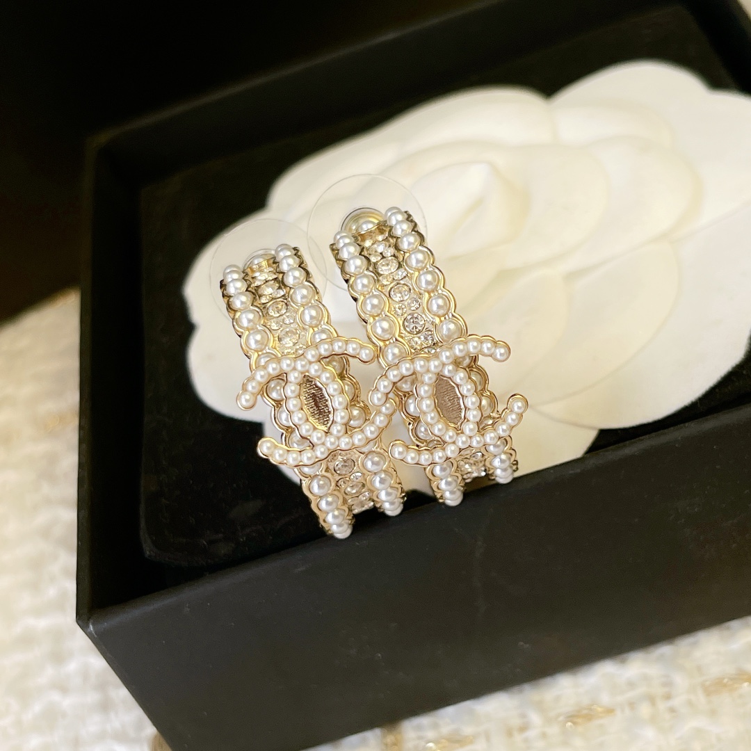 Chanel Earrings Pearl L