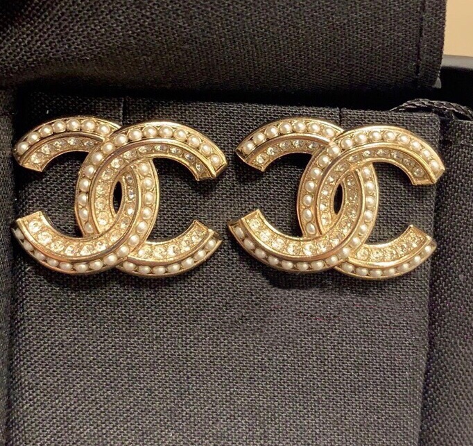 Chanel Earrings Pearl Gold Inlaid L