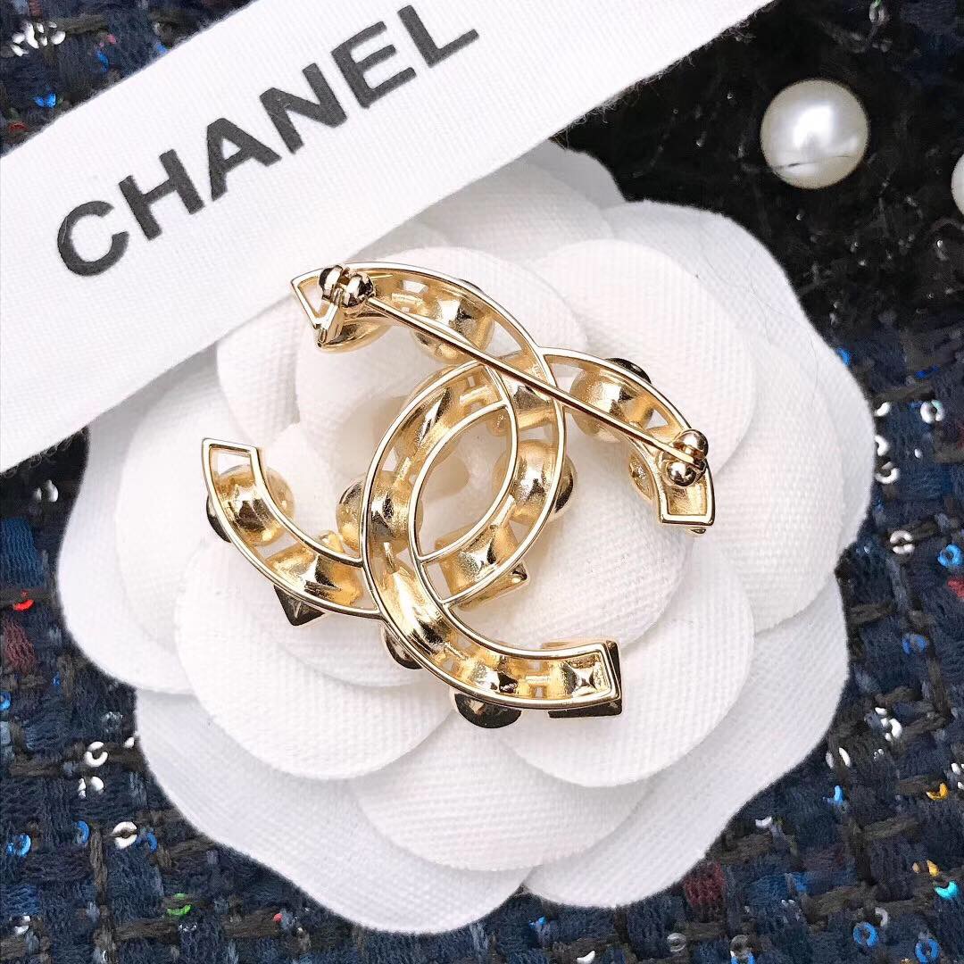 Chanel Brooch Pearl L