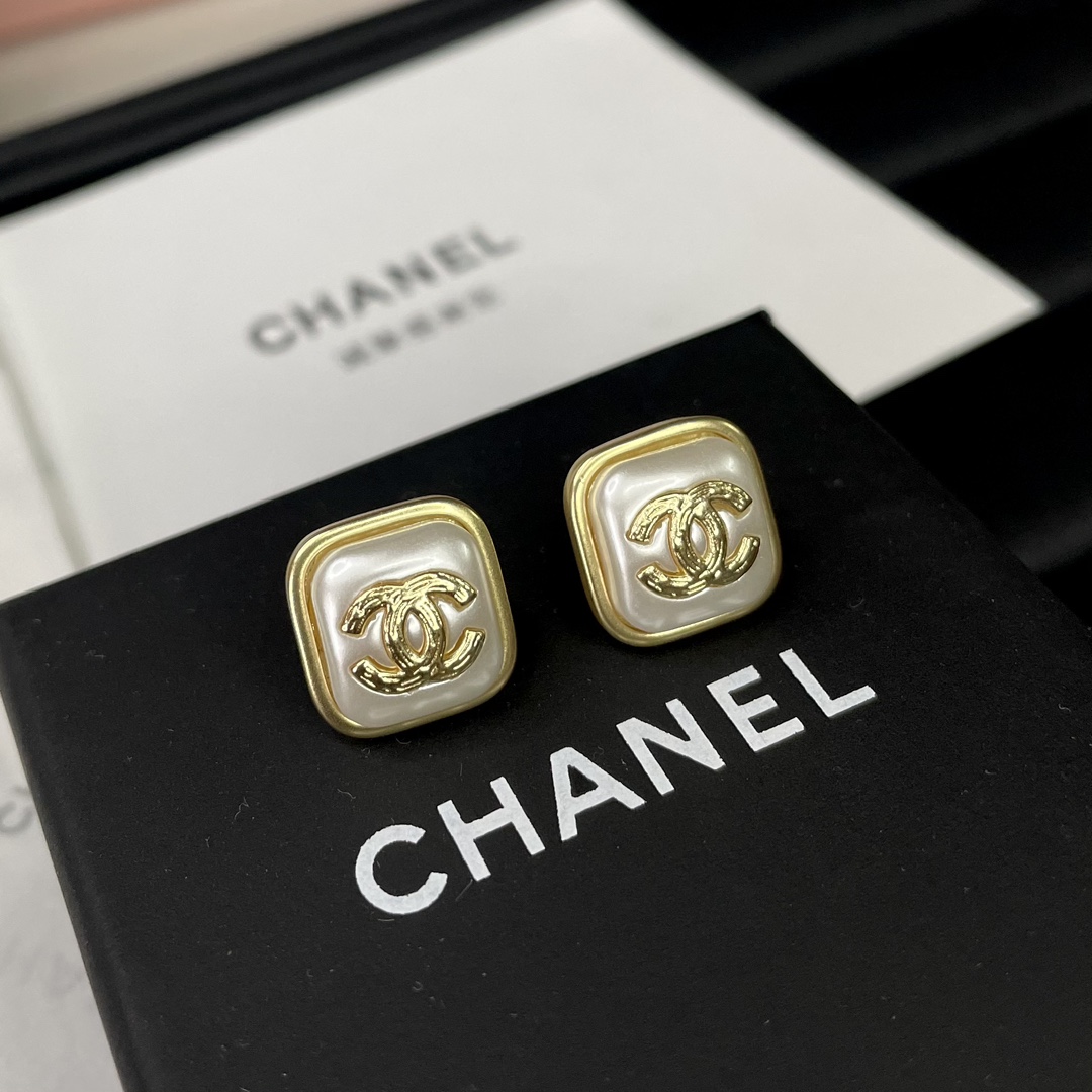 Chanel Earrings White