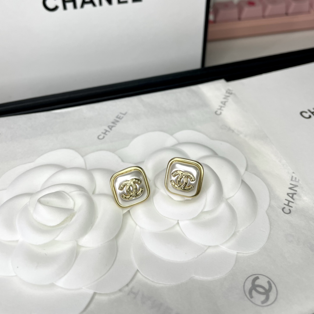 Chanel Earrings White