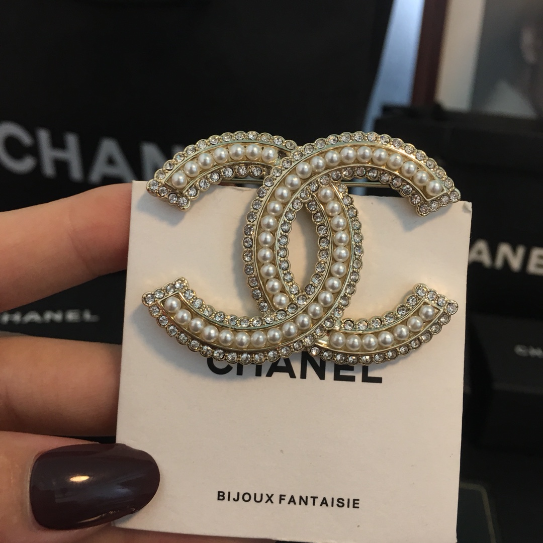 Chanel Earrings Pearl