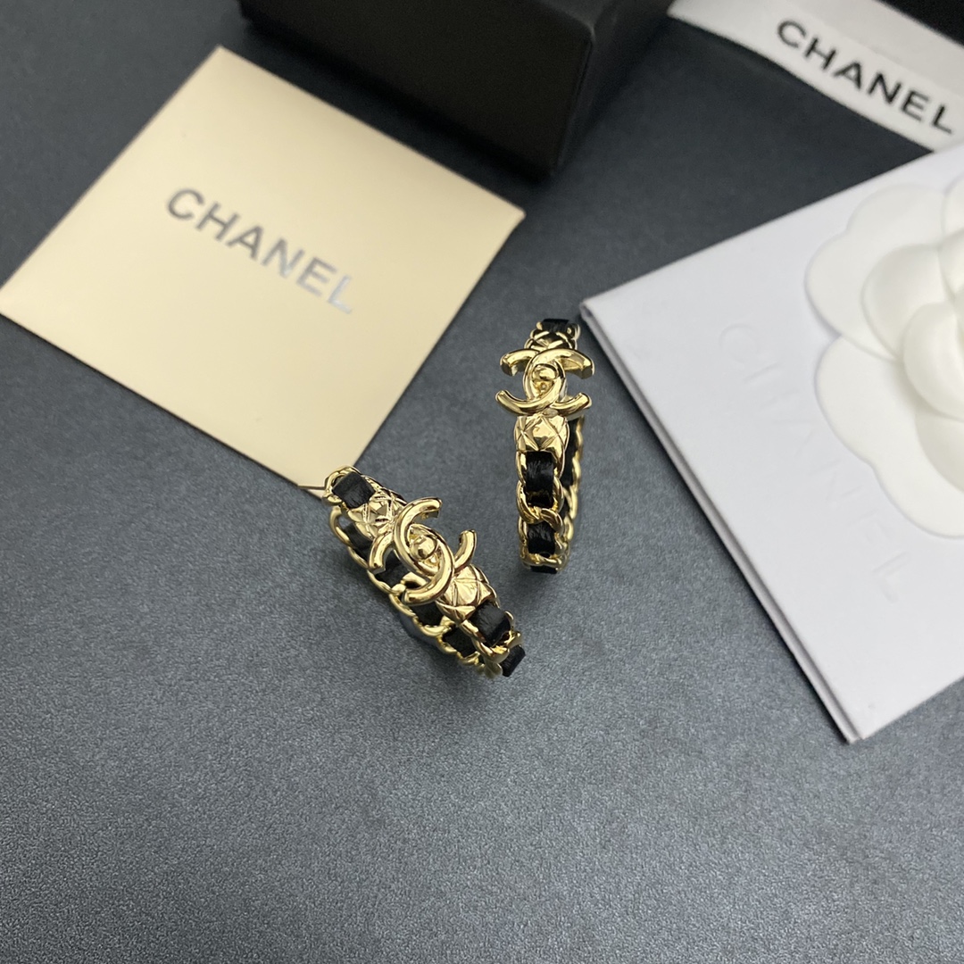 Chanel Earrings Black