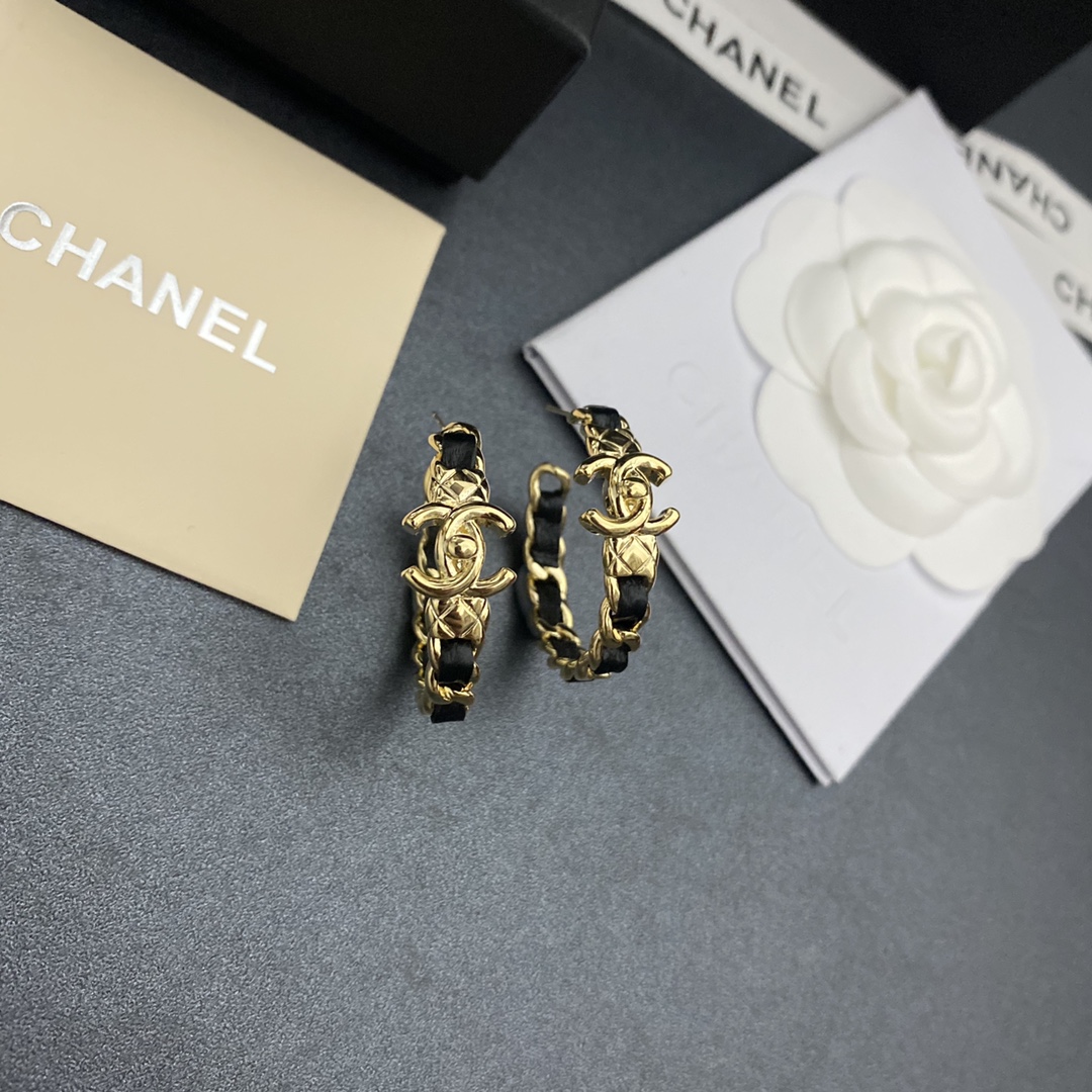 Chanel Earrings Black