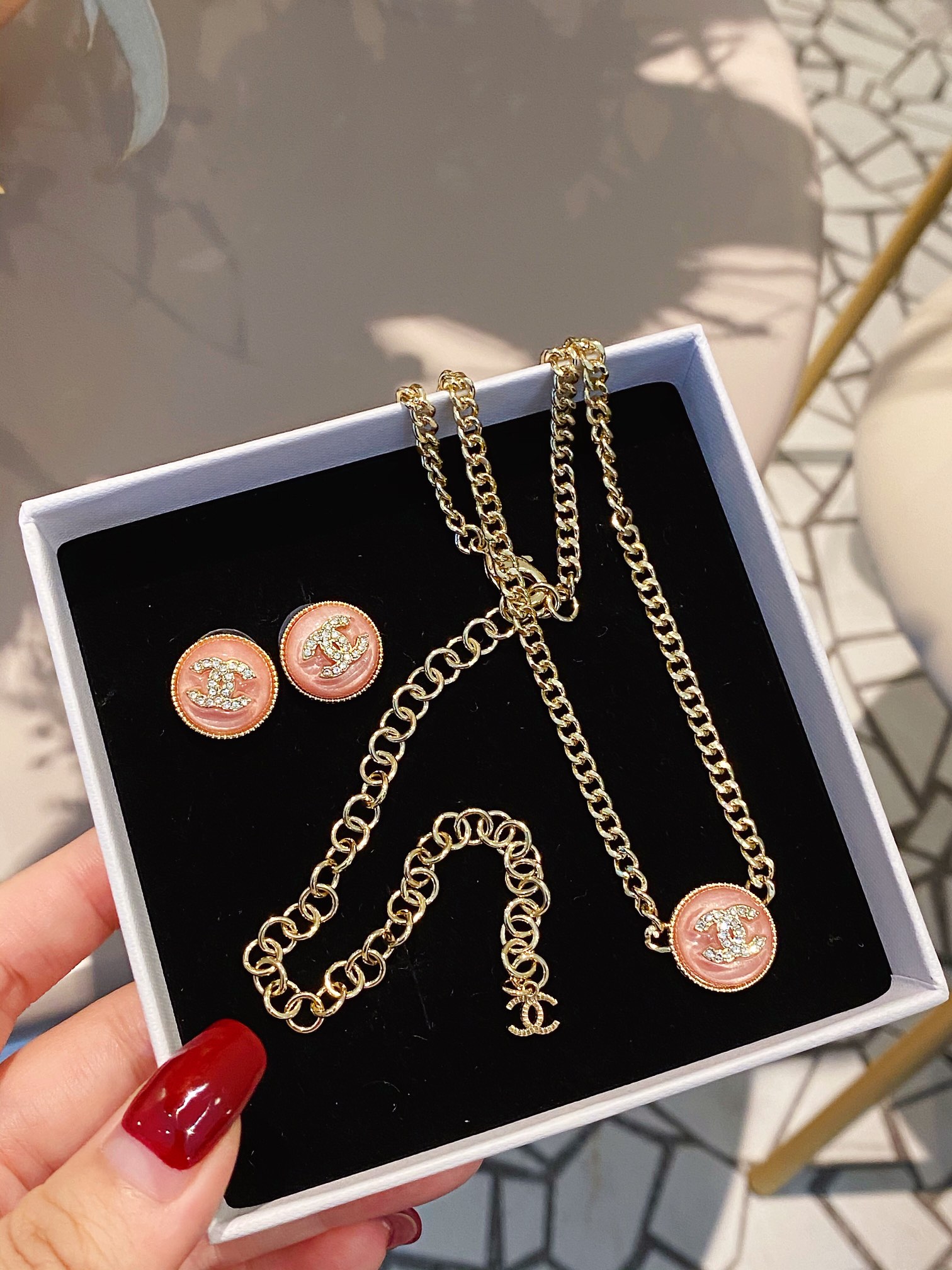 Chanel Necklace Gold