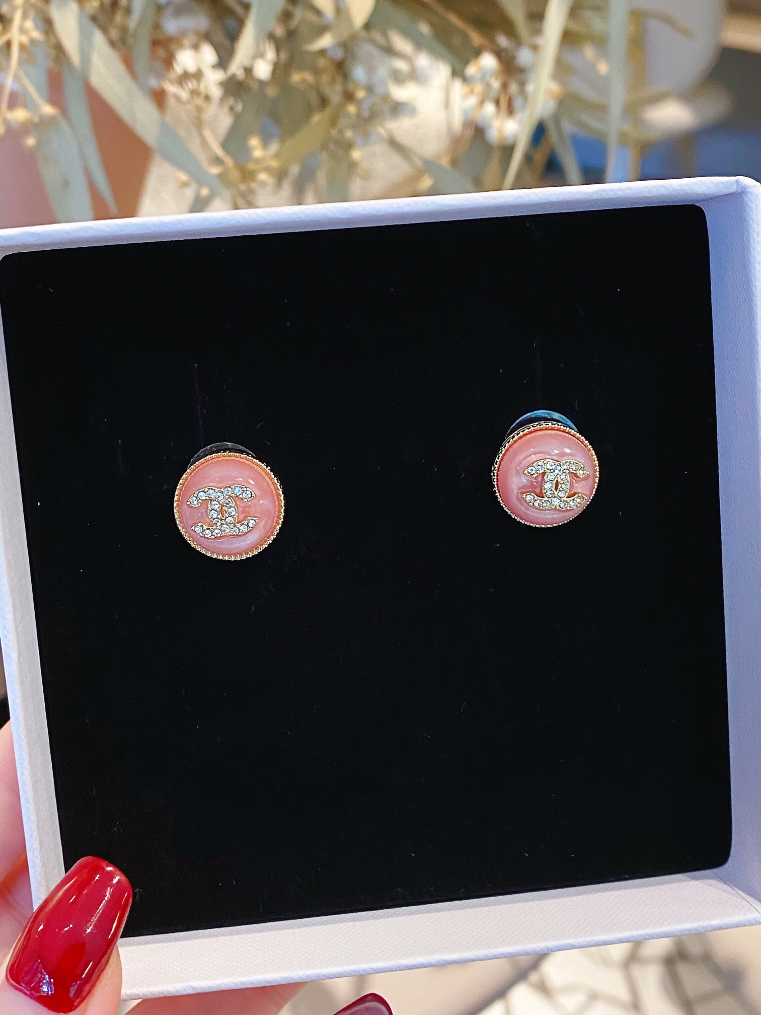 Chanel Necklace Gold