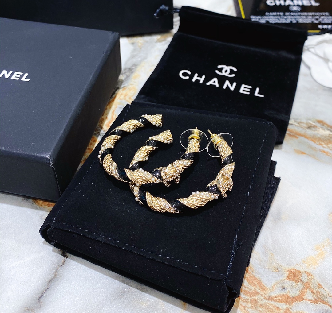 Chanel Earrings Black