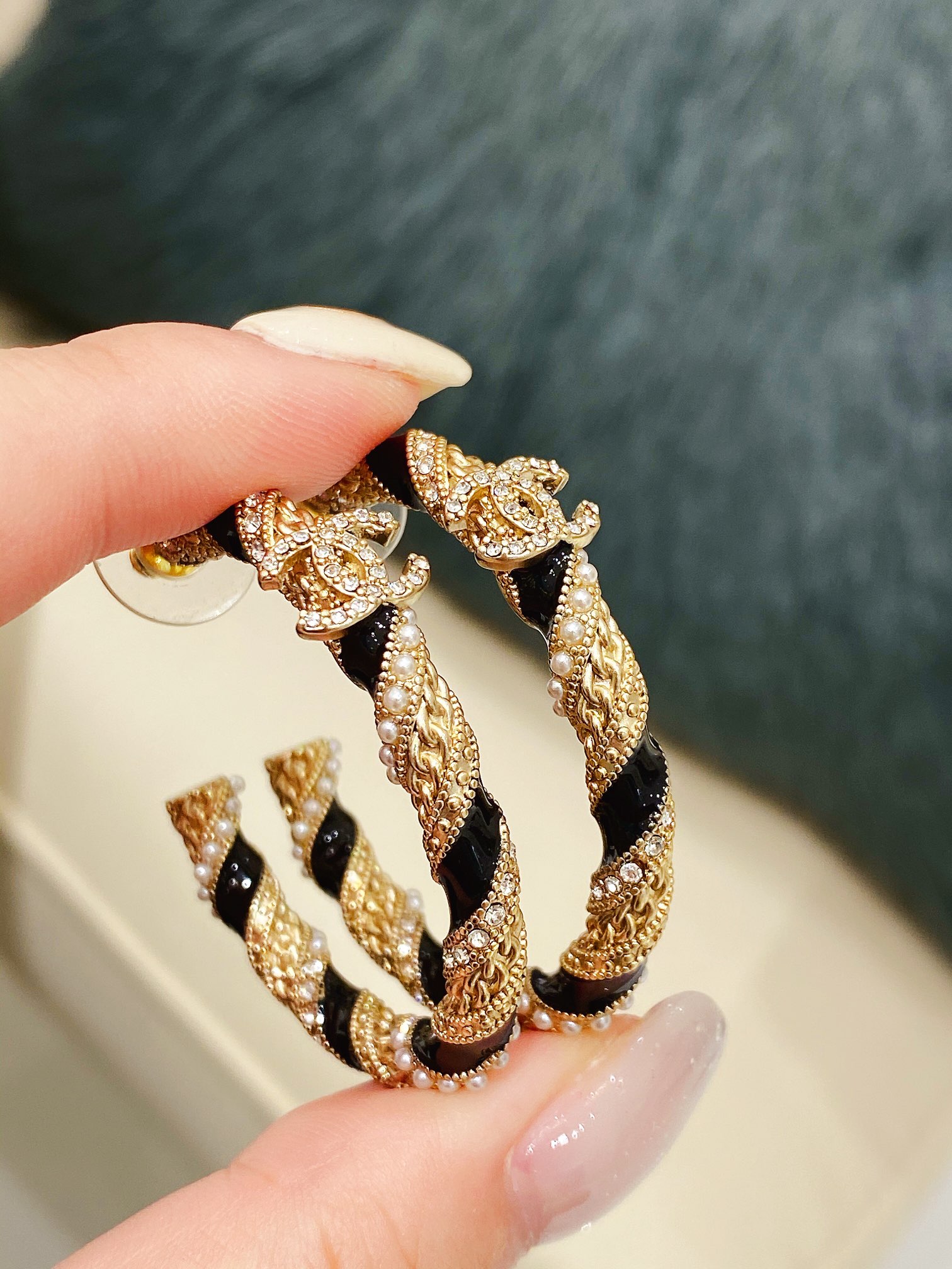 Chanel Earrings Black