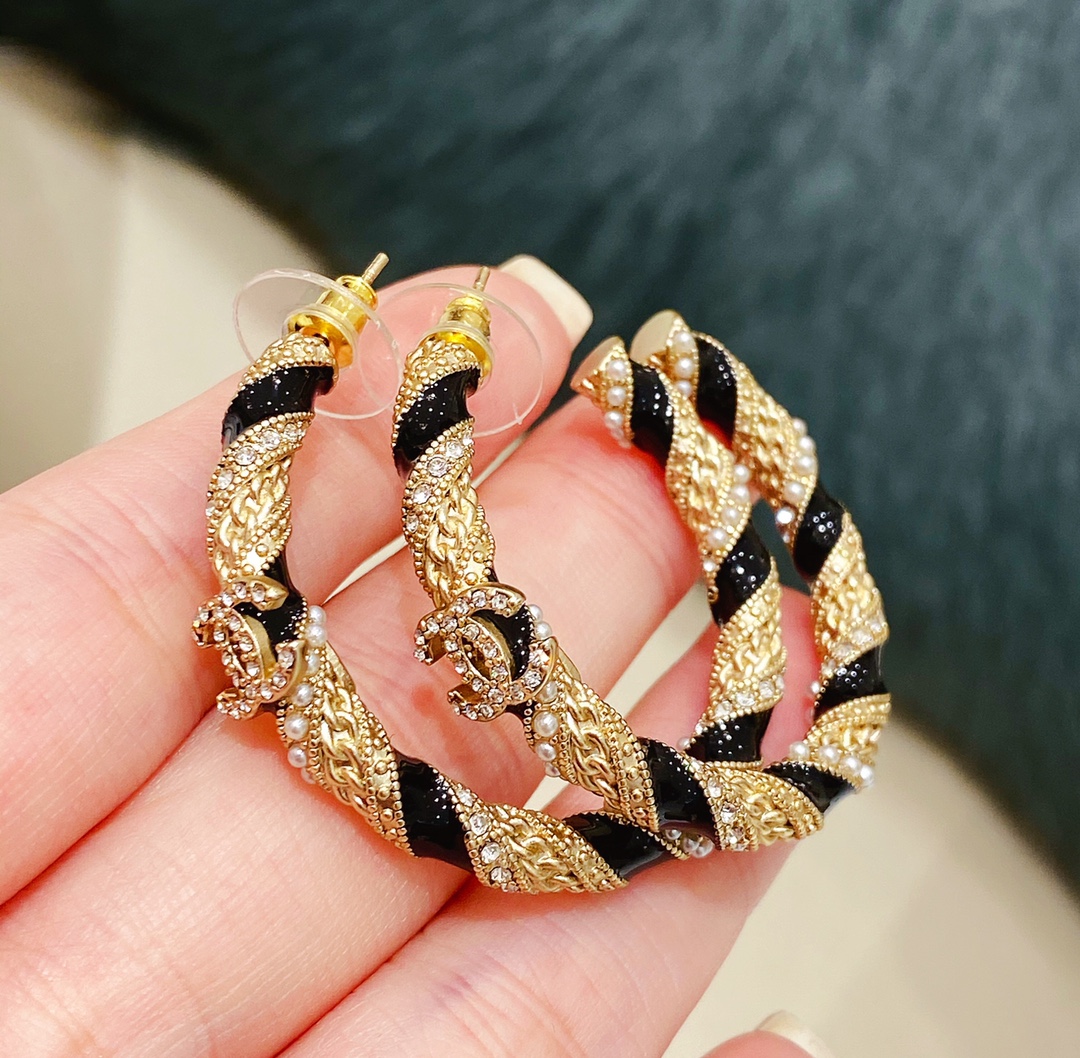 Chanel Earrings Black