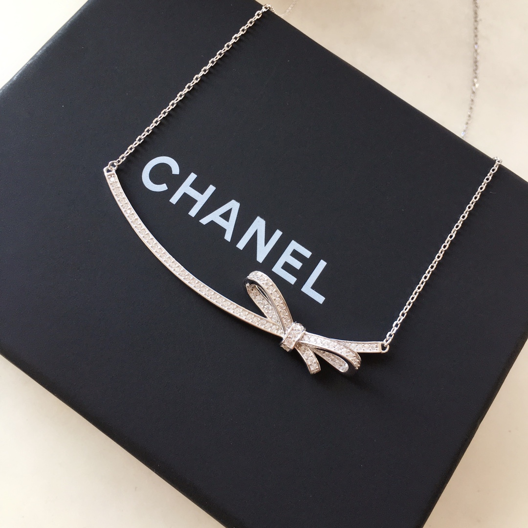 Chanel Necklace L