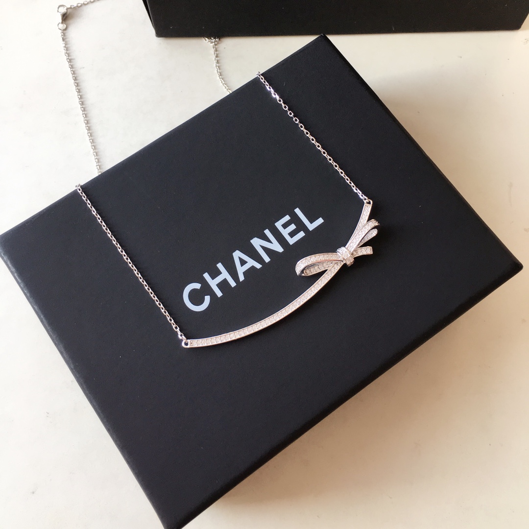 Chanel Necklace L