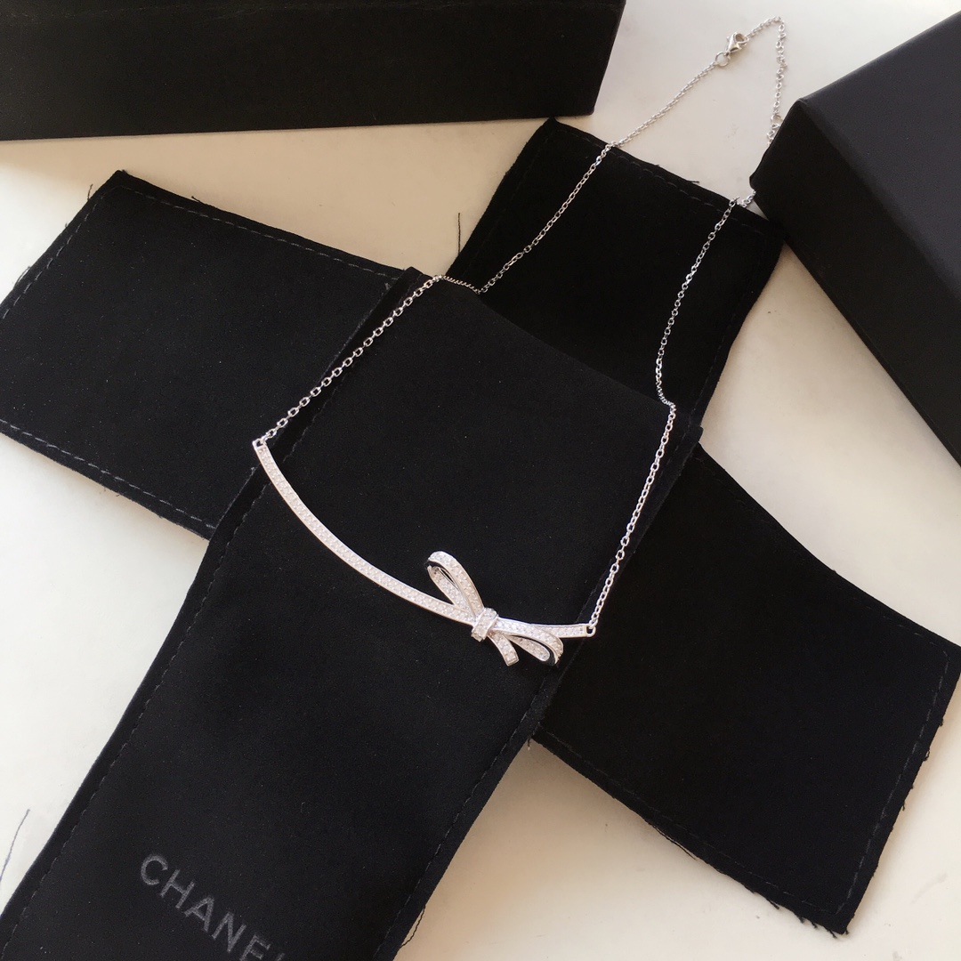 Chanel Necklace L
