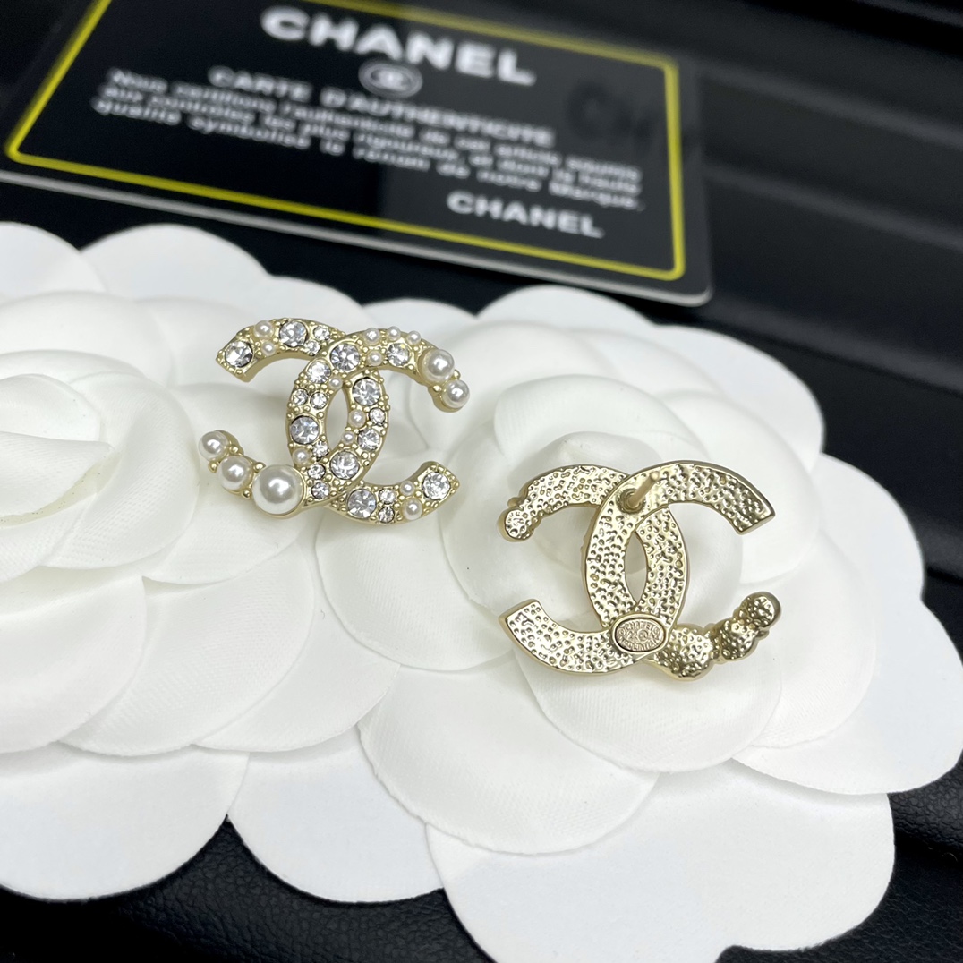 Chanel Earrings Pearl