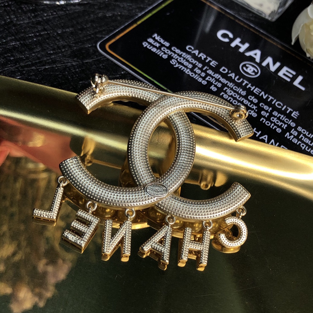 Chanel Brooch Pearl