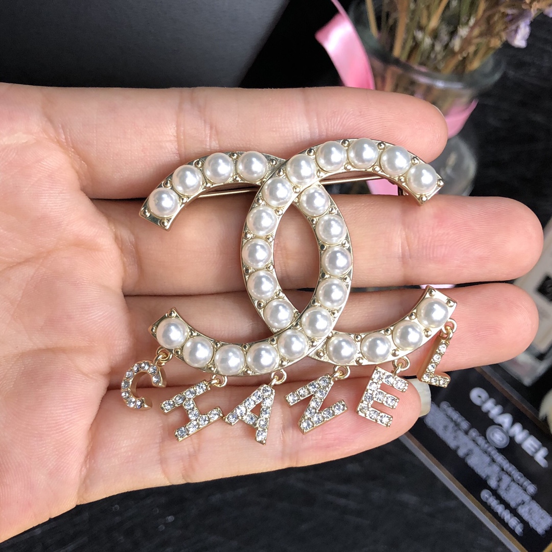 Chanel Brooch Pearl