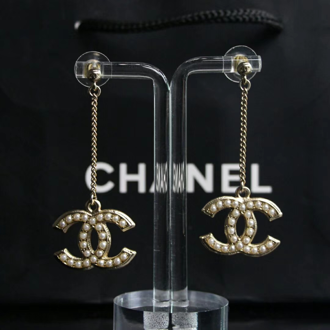 Chanel Earrings Pearl