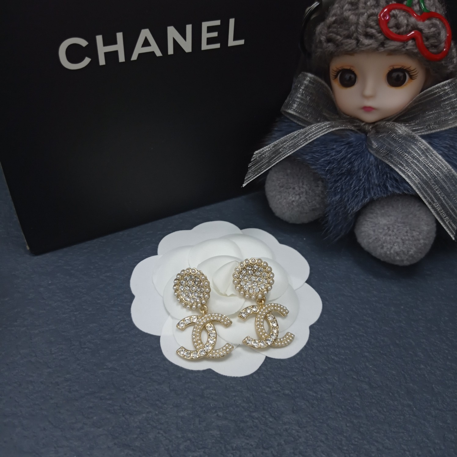 Chanel Earrings Pearl