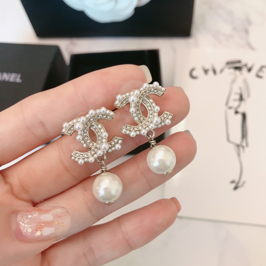 Chanel Basic Jewelry Silver