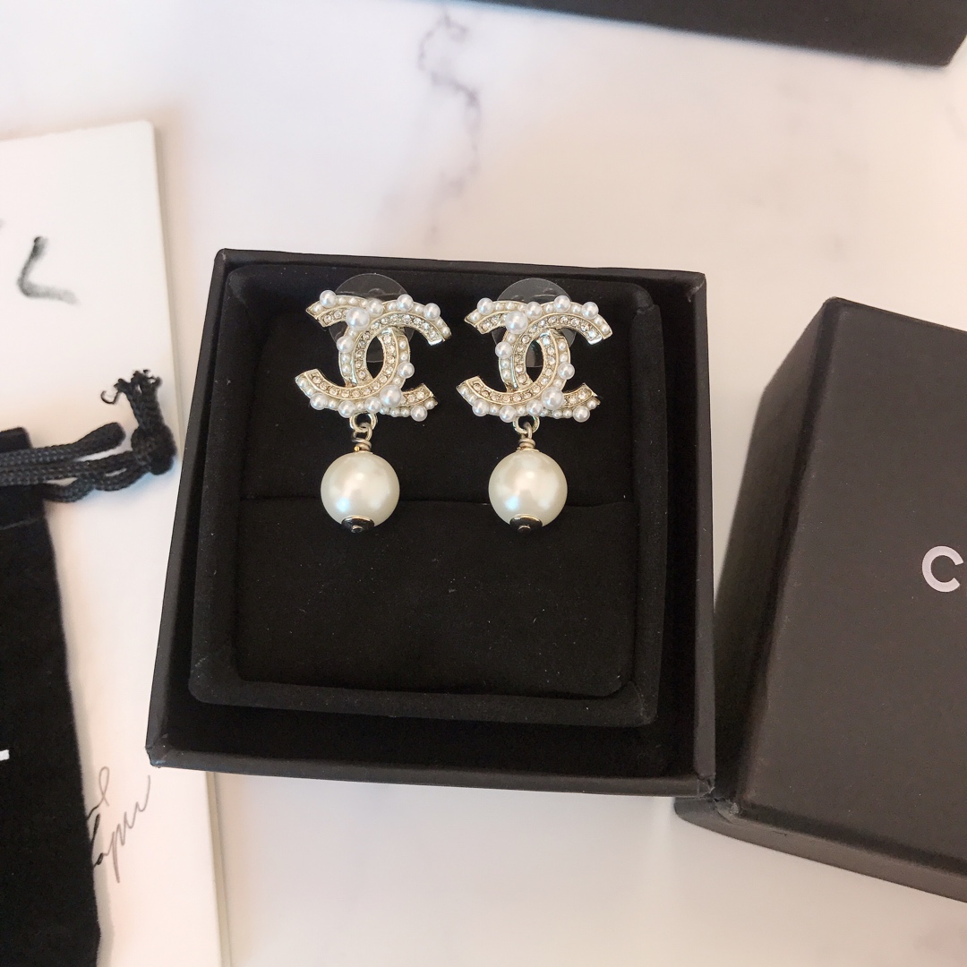 Chanel Basic Jewelry Silver