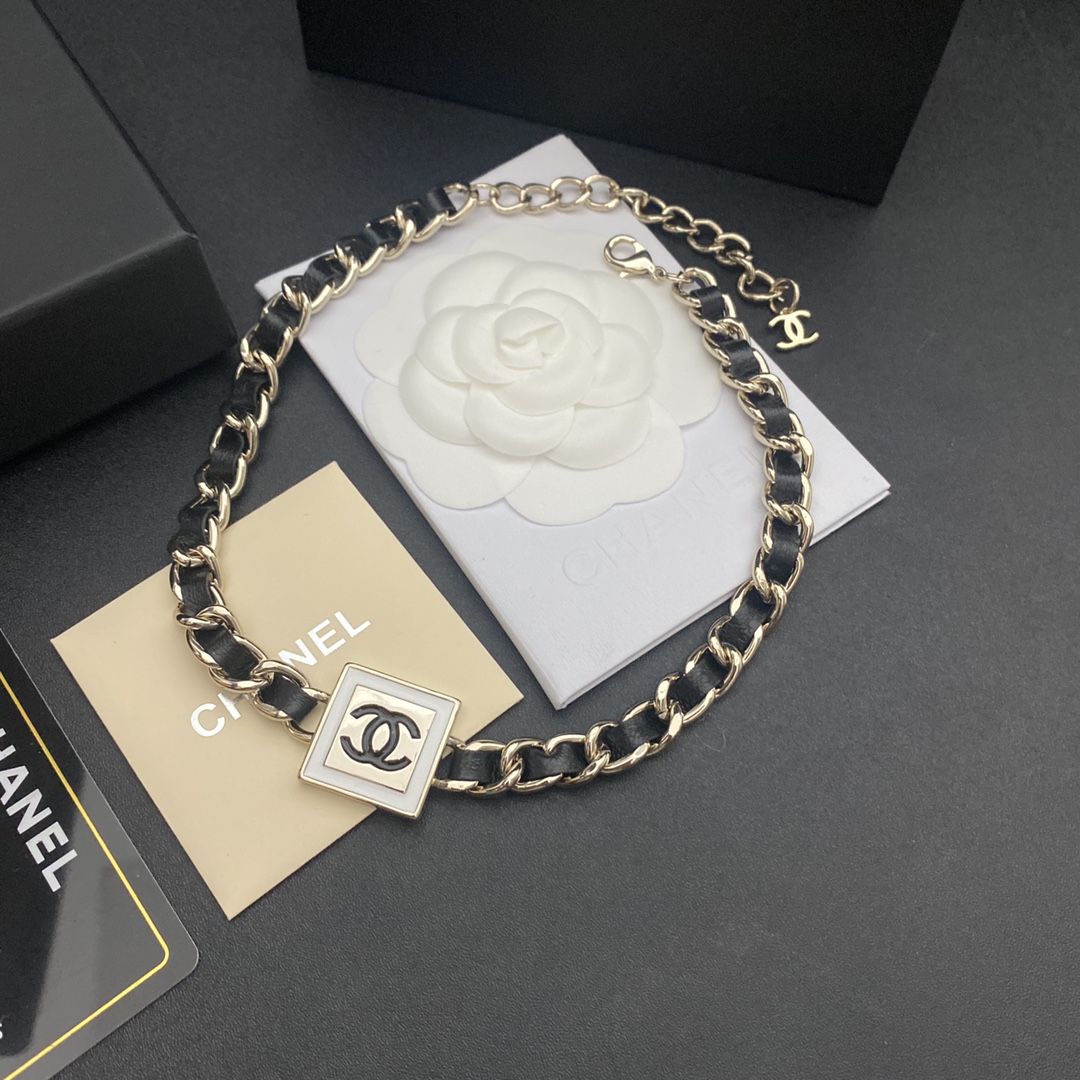 Chanel Necklace L