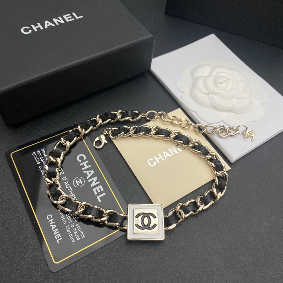 Chanel Necklace L
