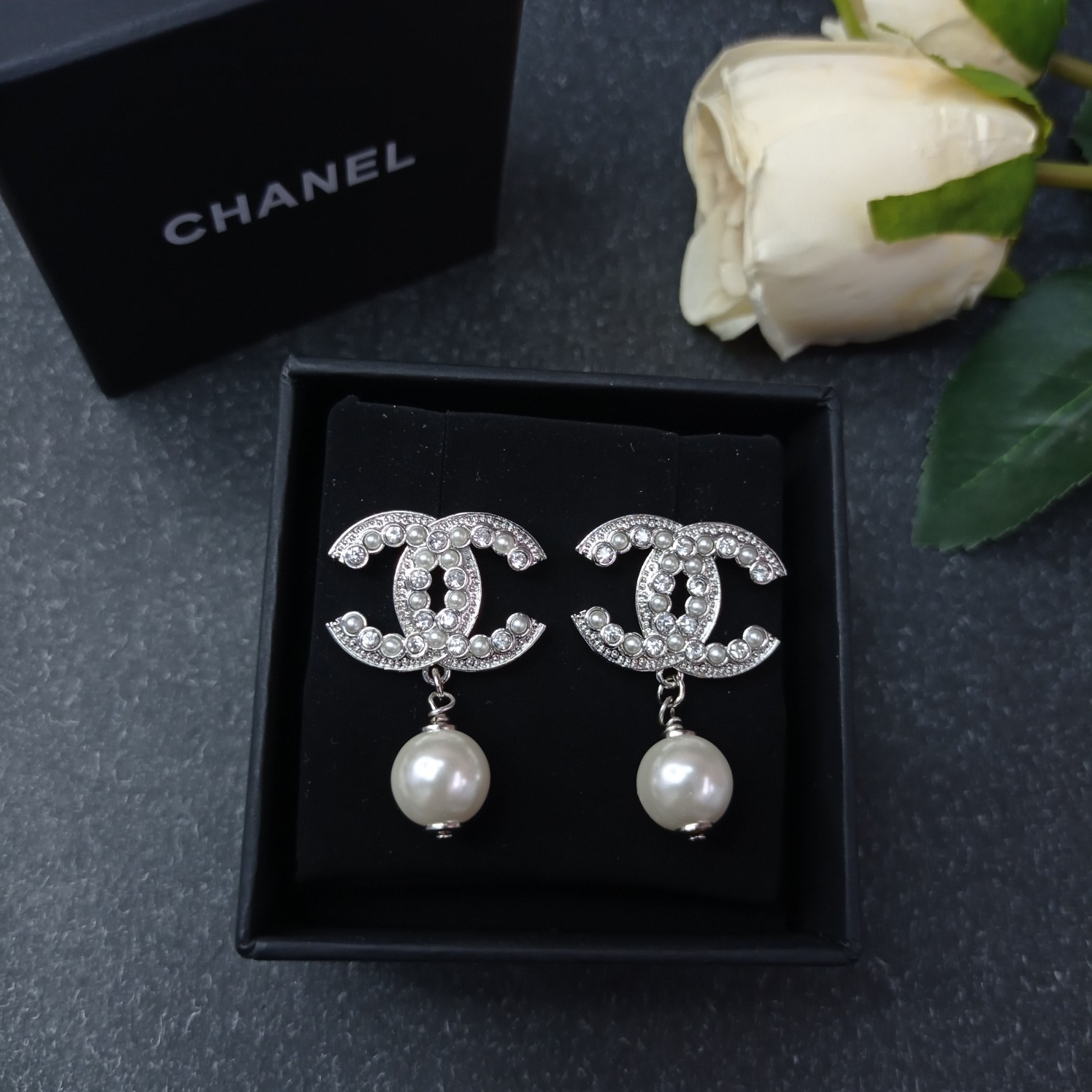 Chanel Earrings Pearl