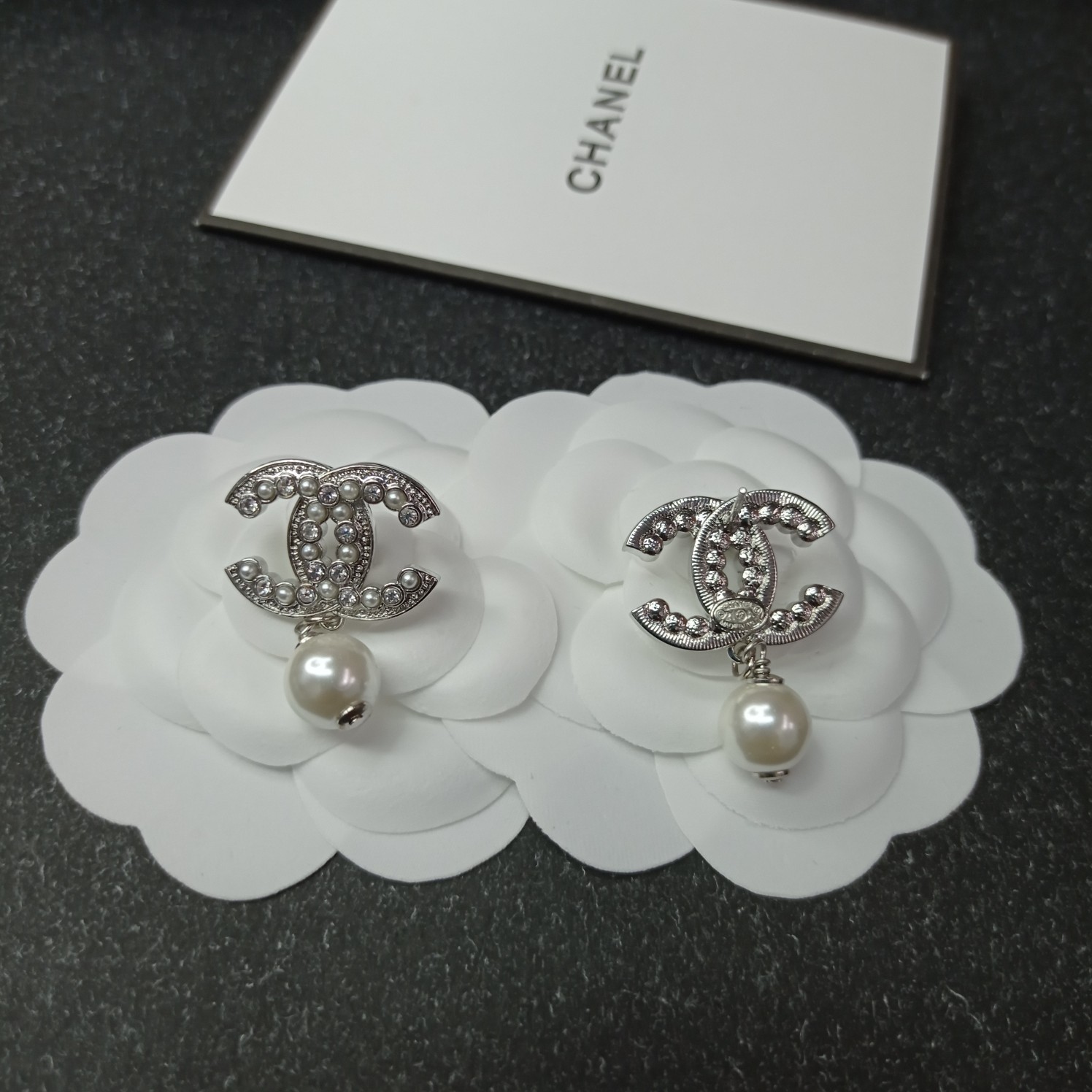 Chanel Earrings Pearl